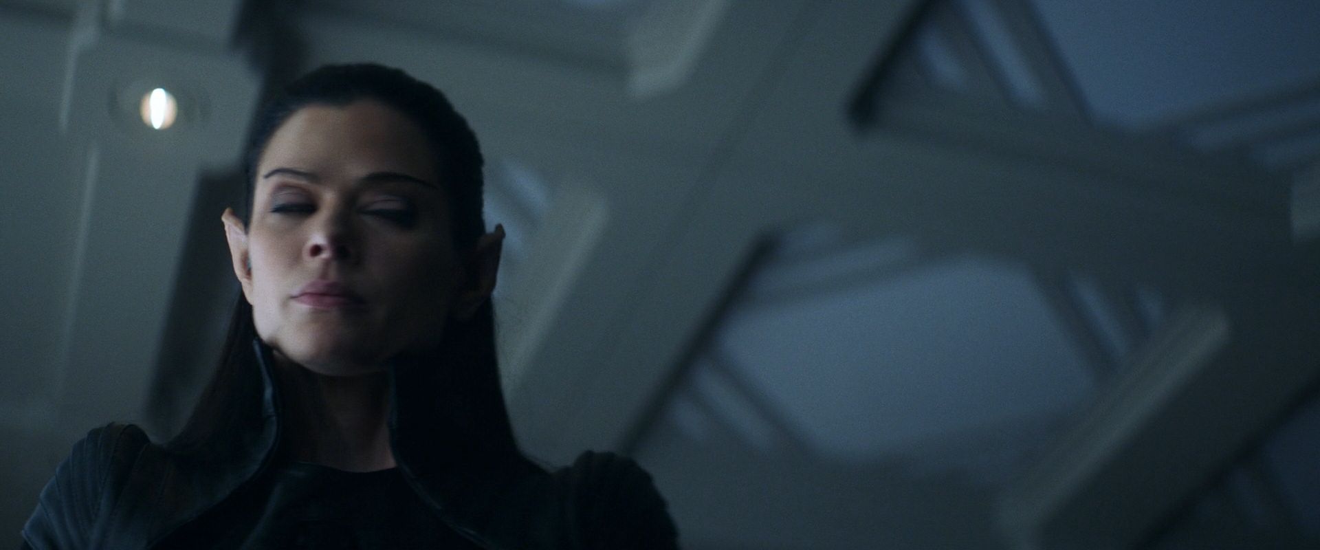 extant_StarTrek_PIC_1x08-BrokenPieces_00773.jpg