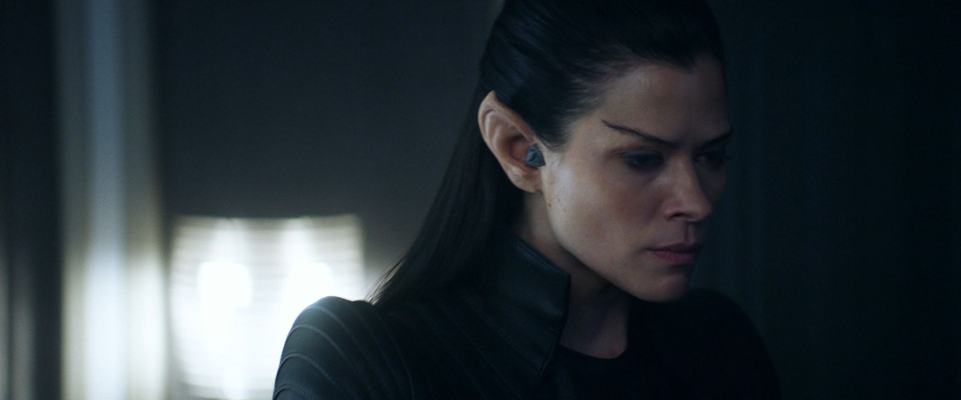 extant_StarTrek_PIC_1x08-BrokenPieces_00777.jpg