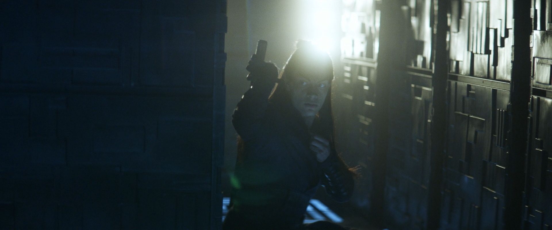extant_StarTrek_PIC_1x08-BrokenPieces_00800.jpg