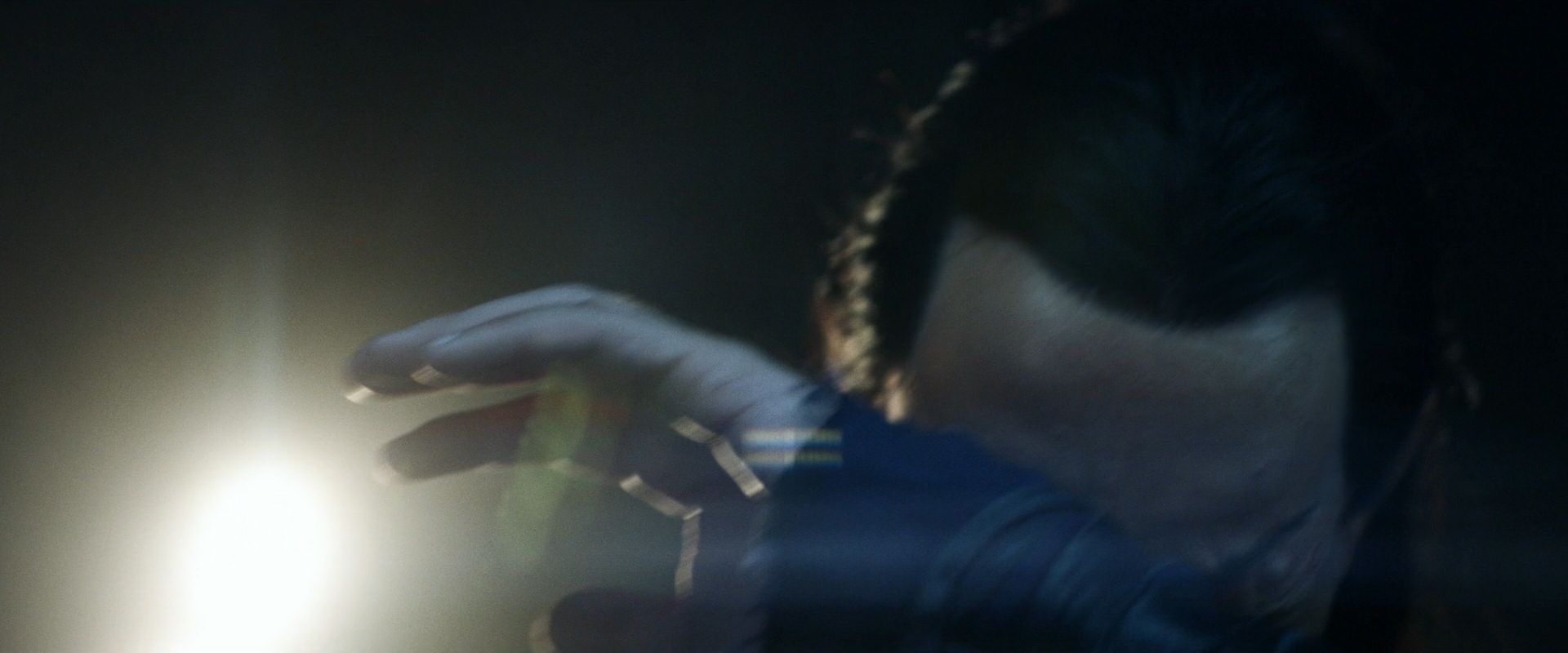 extant_StarTrek_PIC_1x08-BrokenPieces_00817.jpg