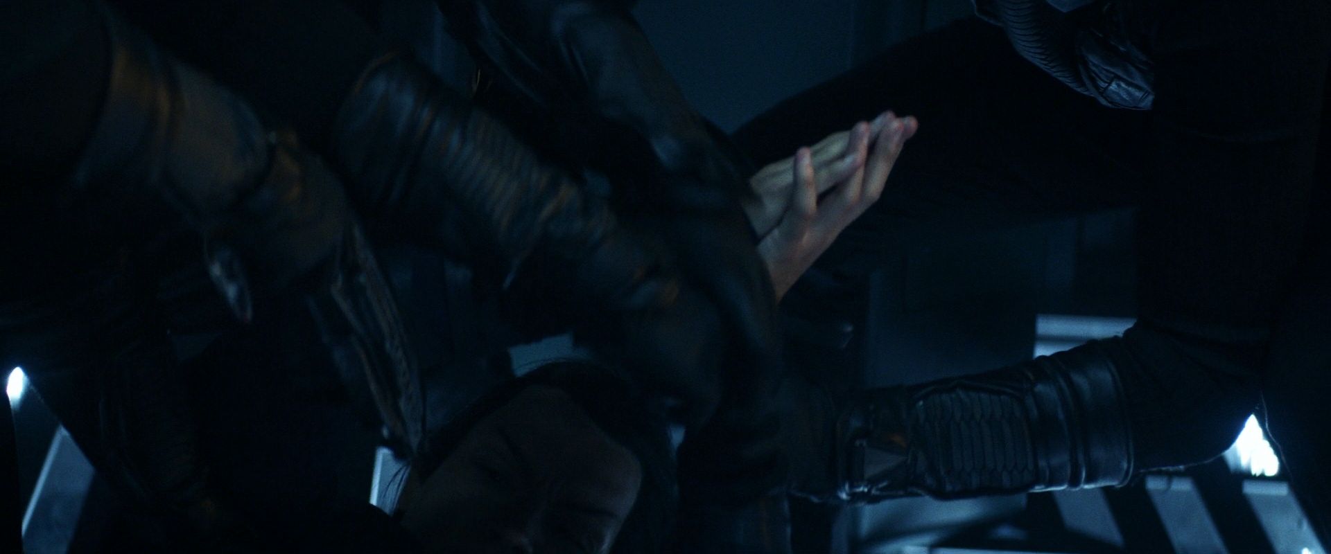 extant_StarTrek_PIC_1x08-BrokenPieces_00854.jpg