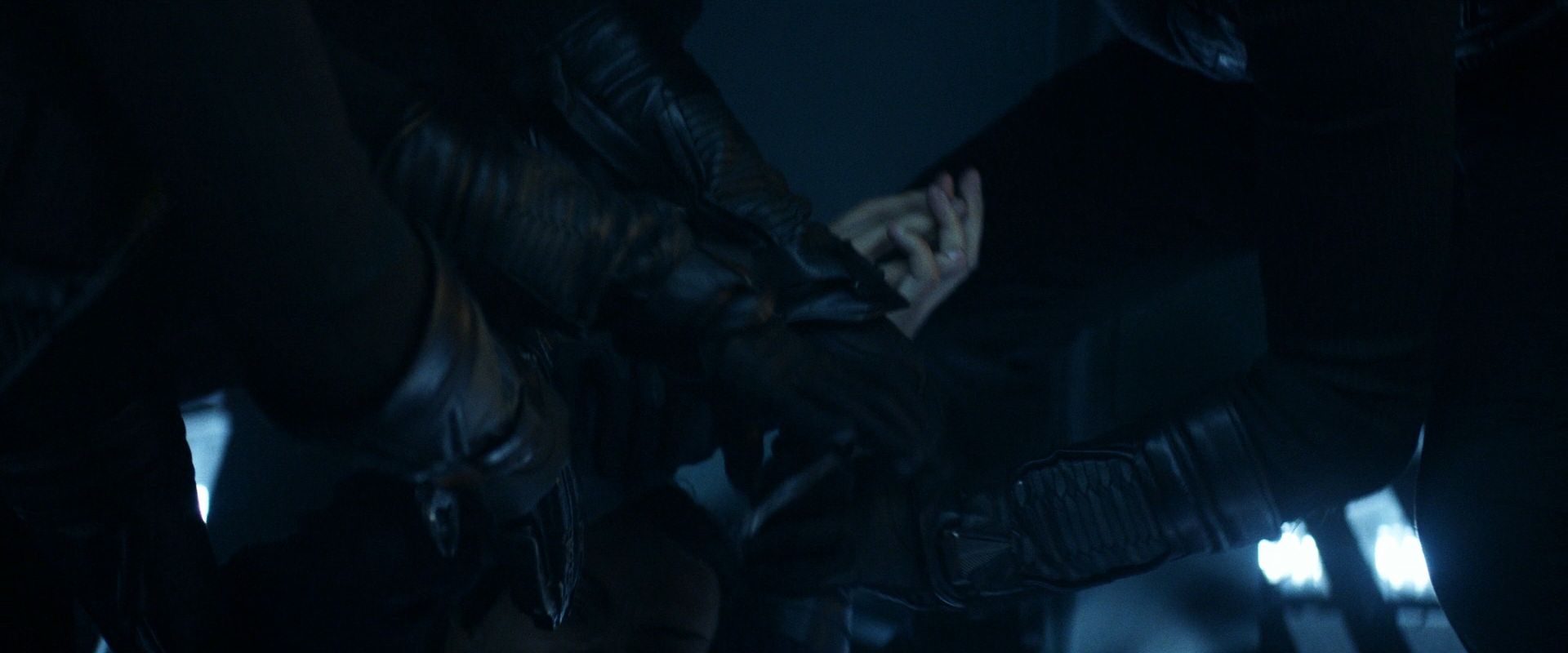 extant_StarTrek_PIC_1x08-BrokenPieces_00855.jpg