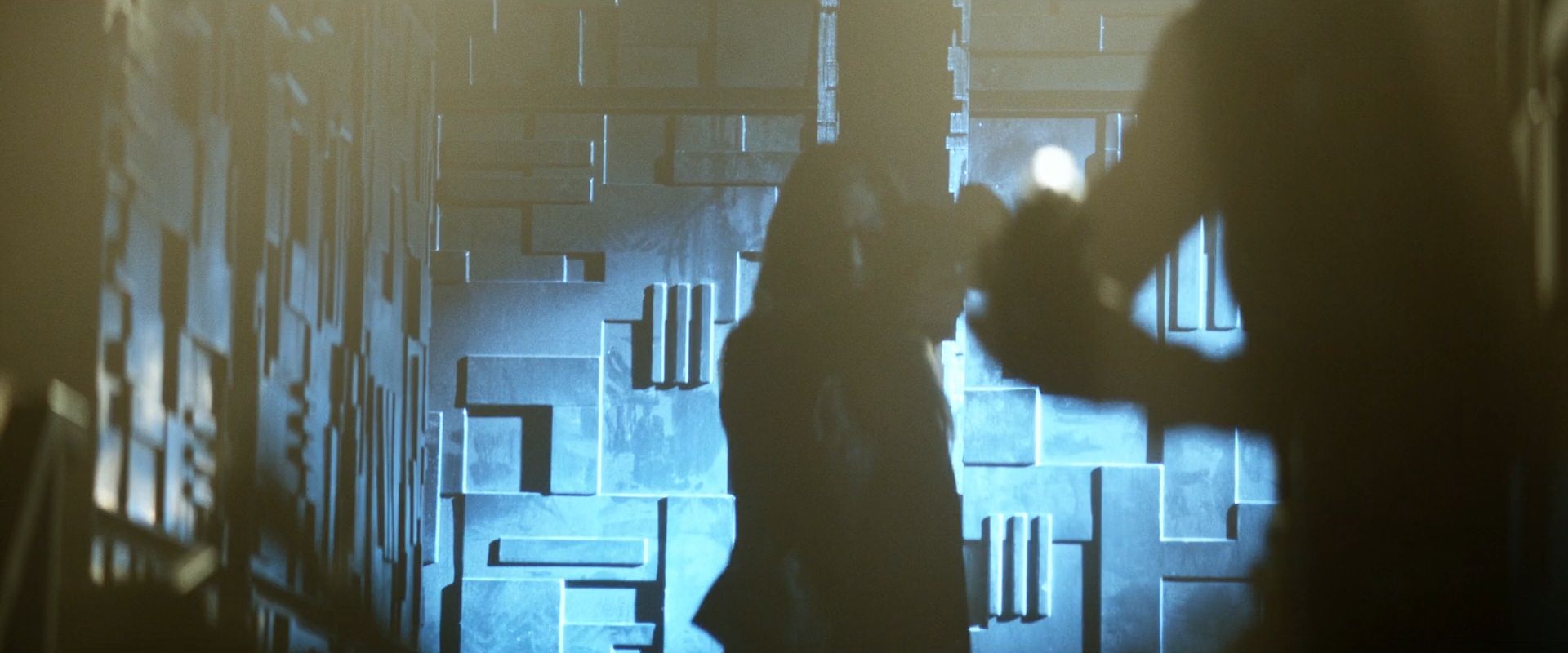 extant_StarTrek_PIC_1x08-BrokenPieces_00858.jpg