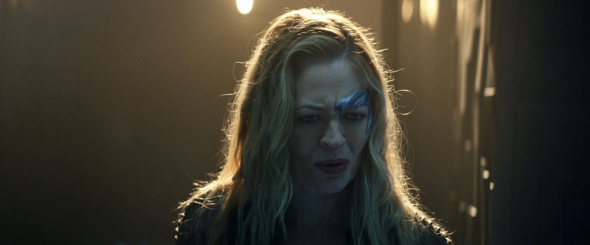 extant_StarTrek_PIC_1x08-BrokenPieces_00885.jpg