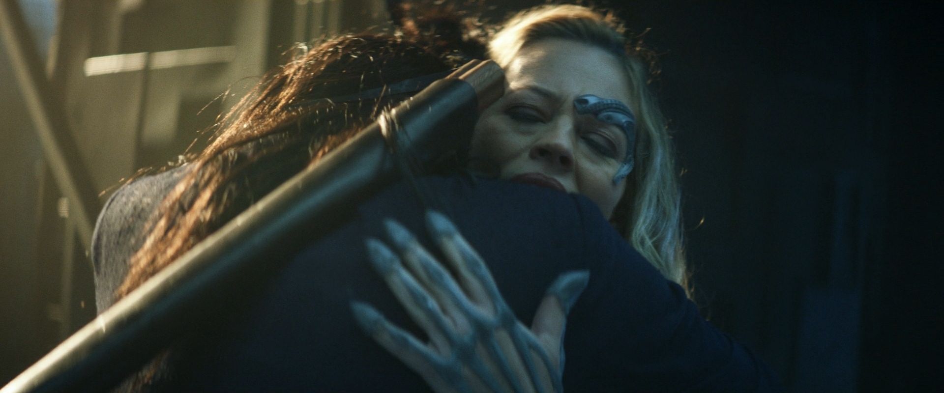 extant_StarTrek_PIC_1x08-BrokenPieces_00899.jpg