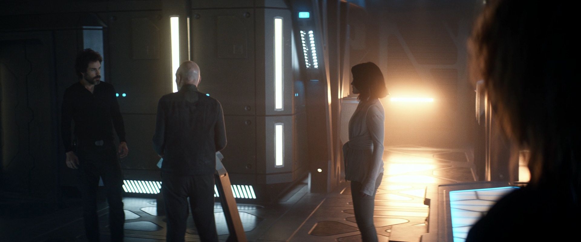 extant_StarTrek_PIC_1x08-BrokenPieces_01134.jpg