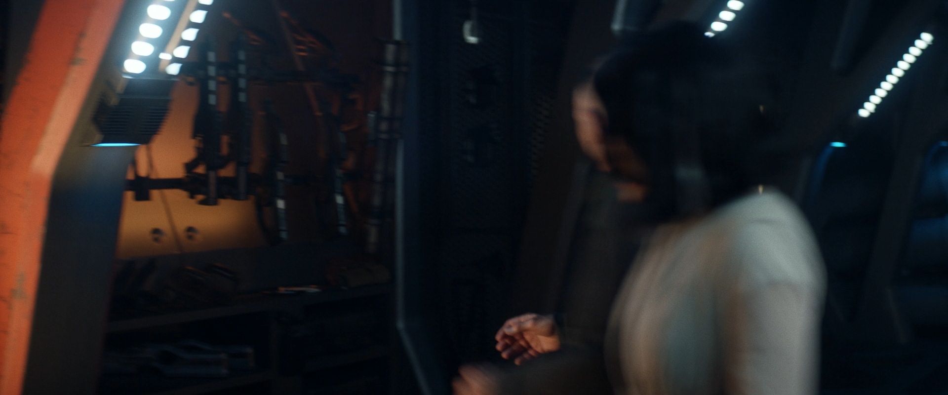 extant_StarTrek_PIC_1x08-BrokenPieces_01272.jpg