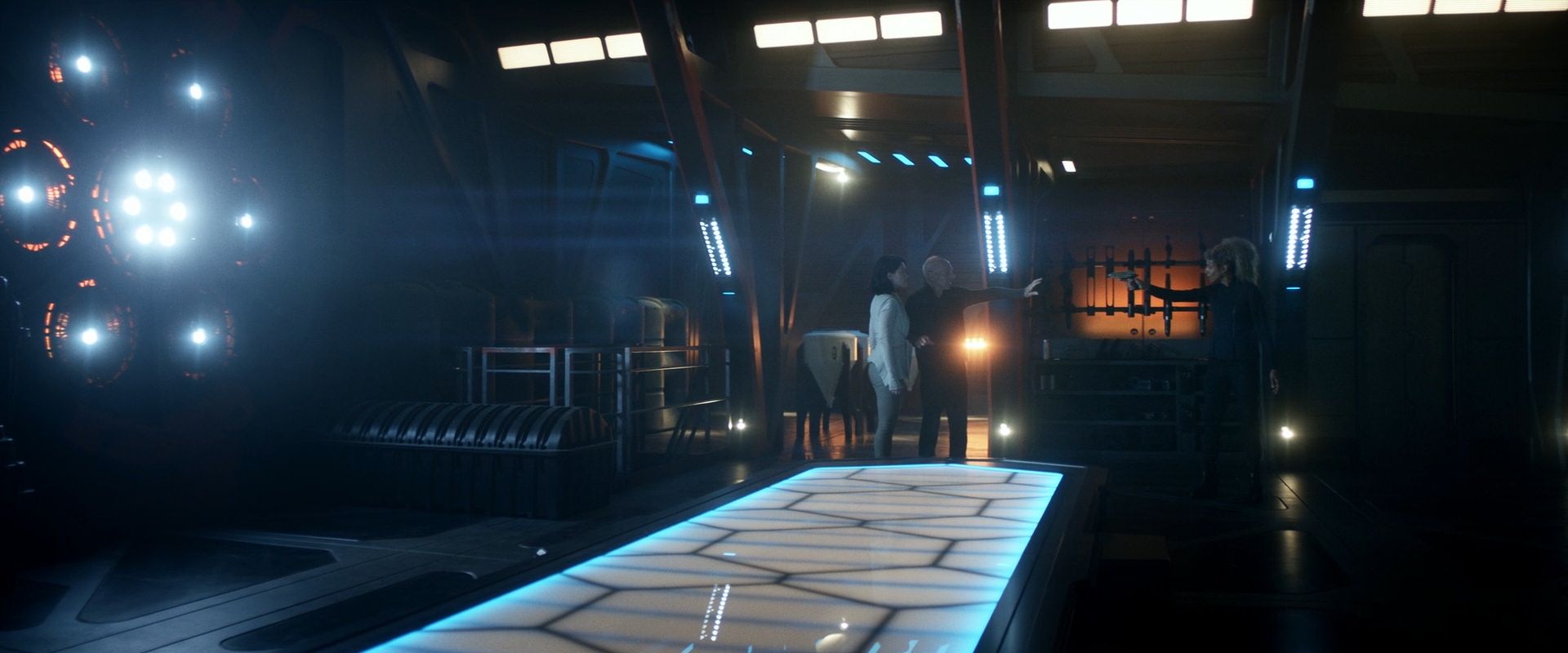 extant_StarTrek_PIC_1x08-BrokenPieces_01278.jpg
