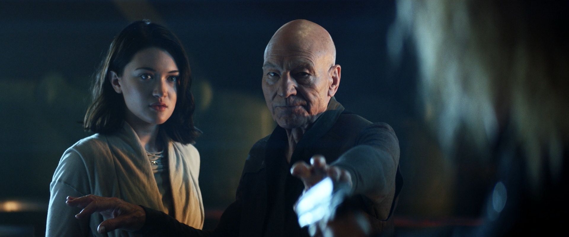 extant_StarTrek_PIC_1x08-BrokenPieces_01283.jpg