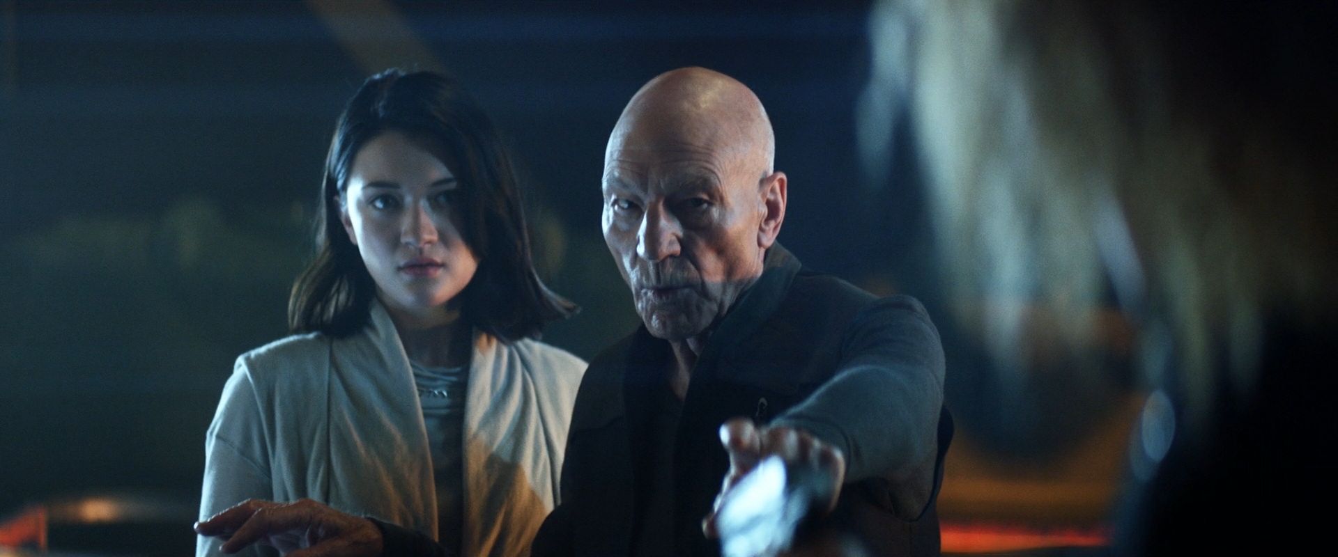 extant_StarTrek_PIC_1x08-BrokenPieces_01293.jpg