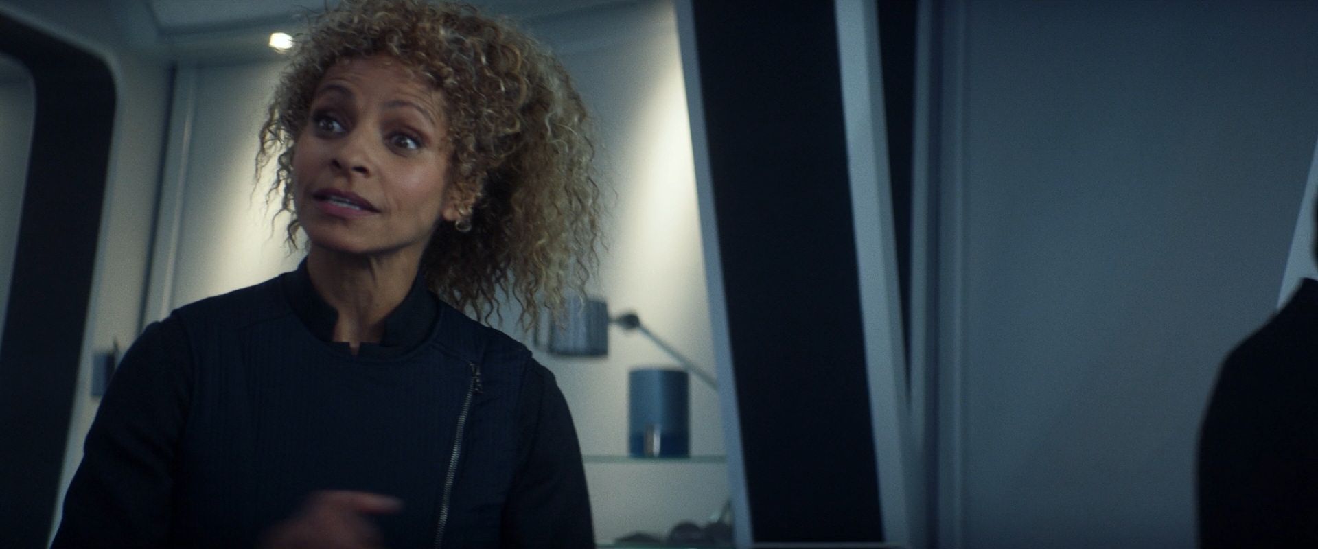 extant_StarTrek_PIC_1x08-BrokenPieces_01359.jpg