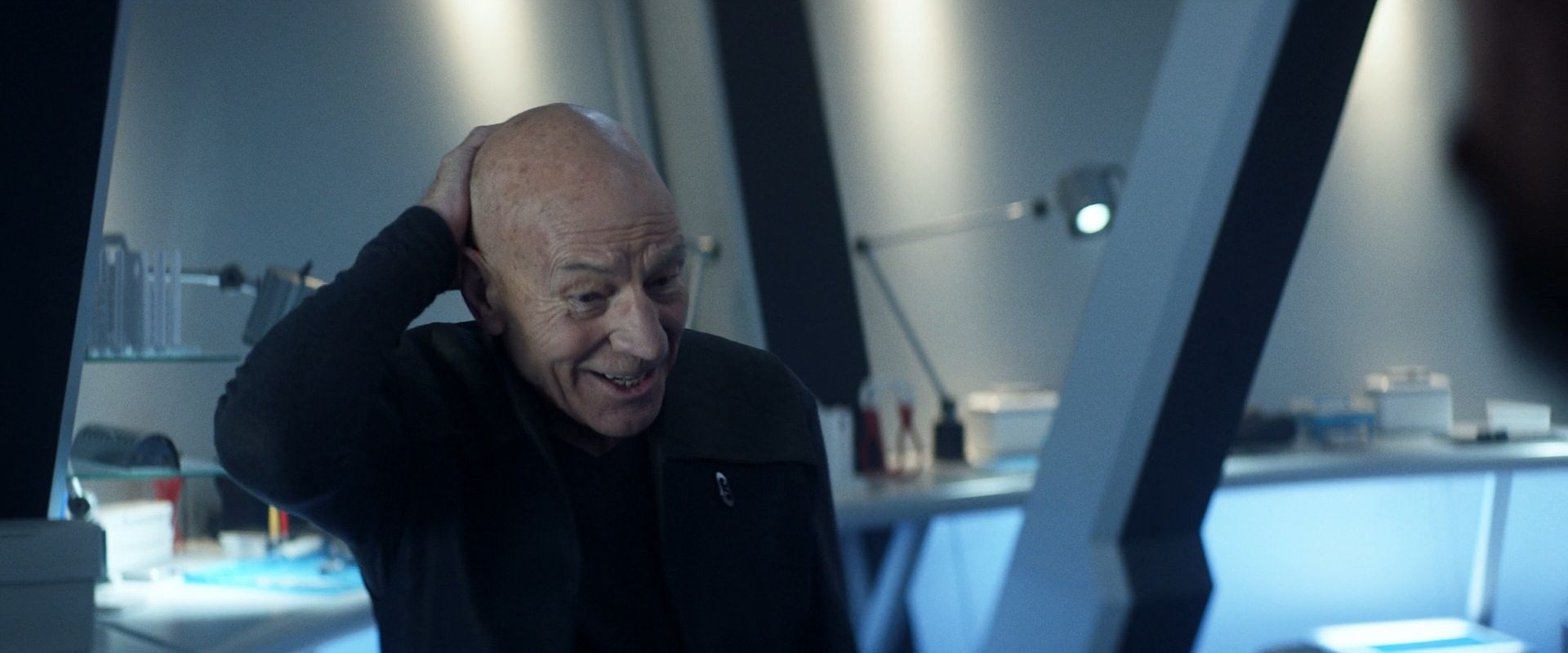 extant_StarTrek_PIC_1x08-BrokenPieces_01366.jpg