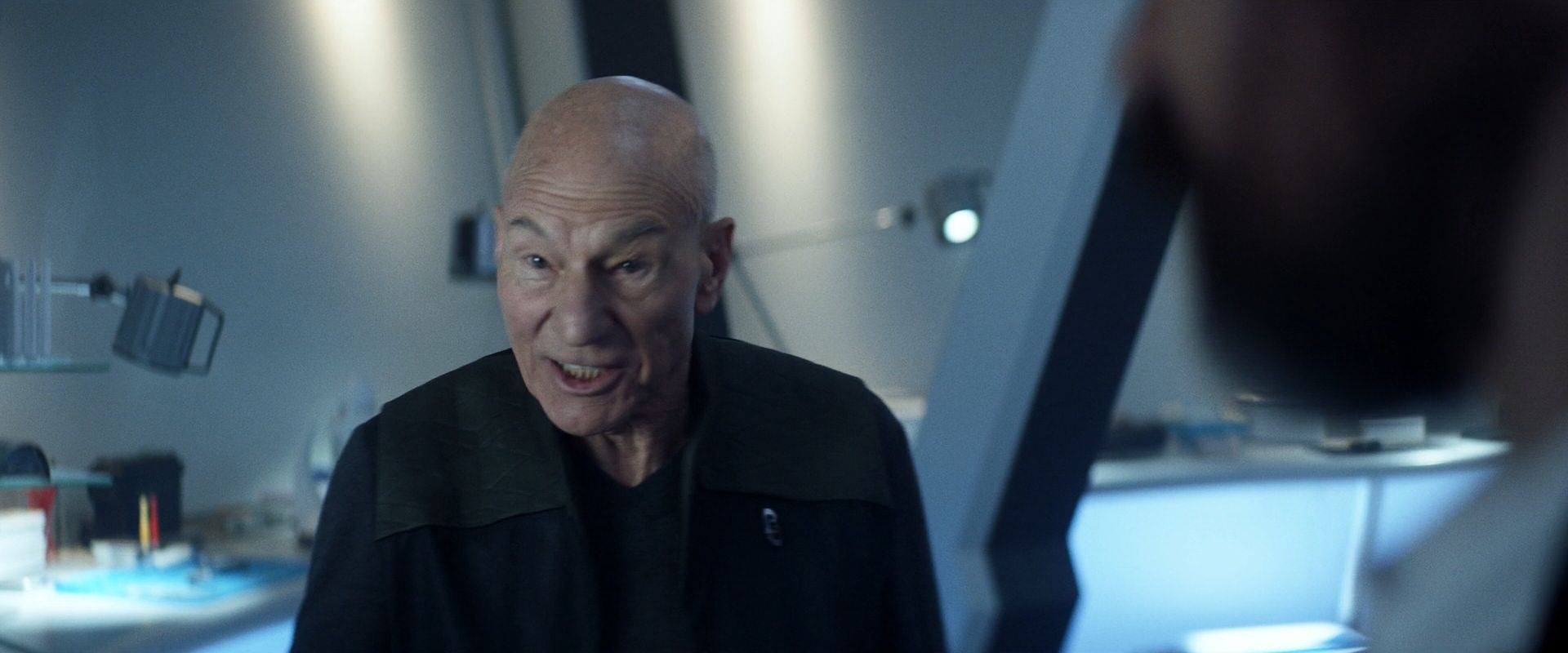 extant_StarTrek_PIC_1x08-BrokenPieces_01368.jpg
