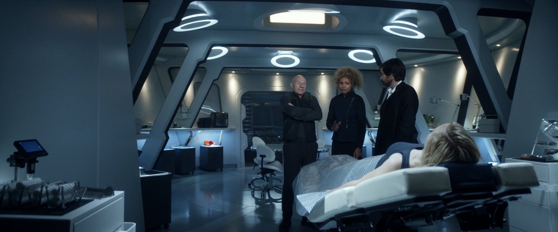 extant_StarTrek_PIC_1x08-BrokenPieces_01388.jpg