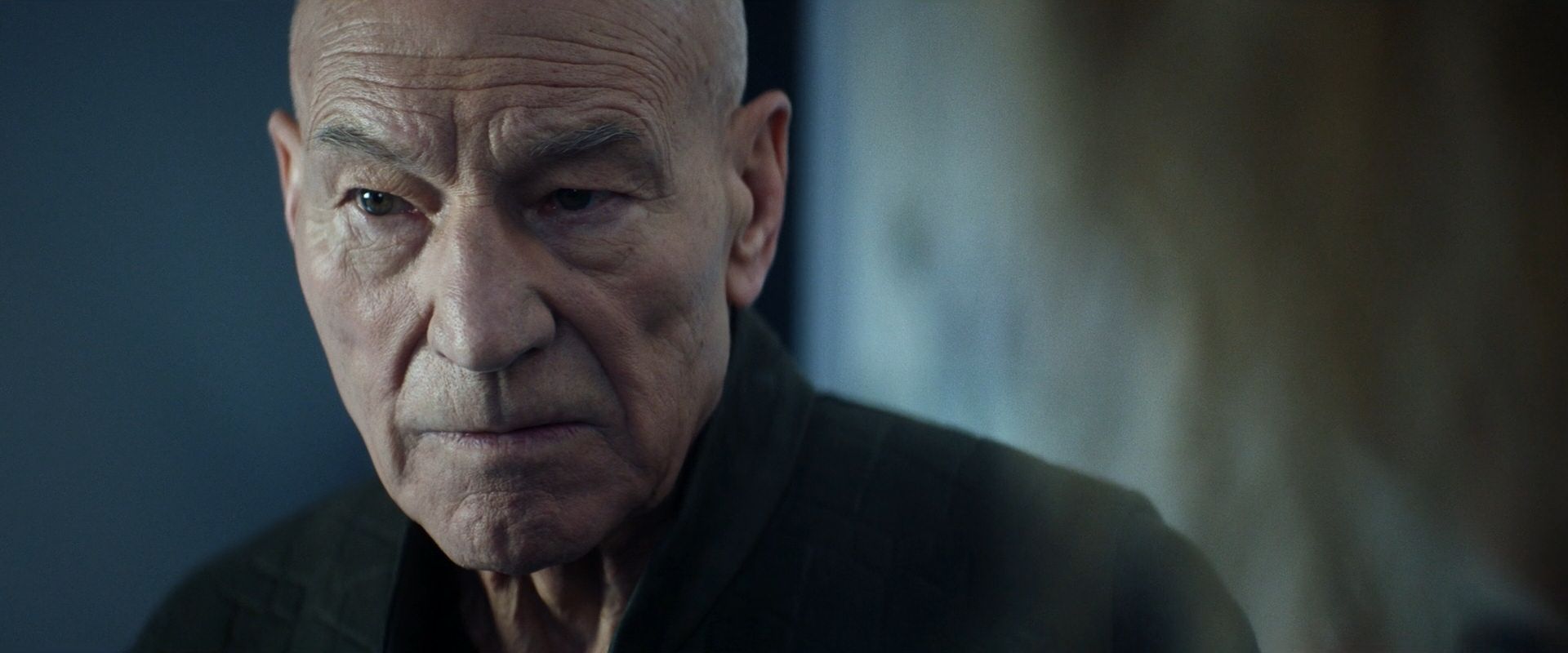 extant_StarTrek_PIC_1x08-BrokenPieces_01438.jpg