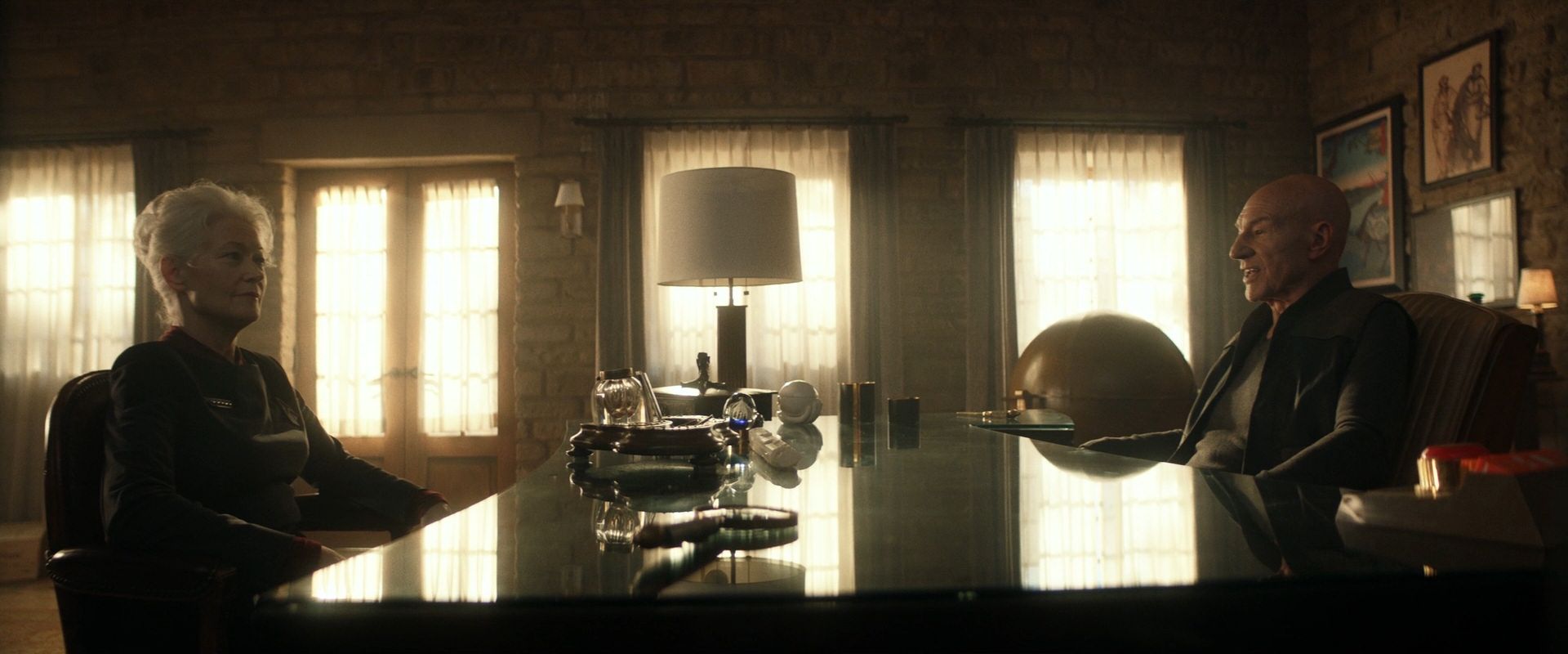 extant_StarTrek_PIC_1x08-BrokenPieces_01500.jpg