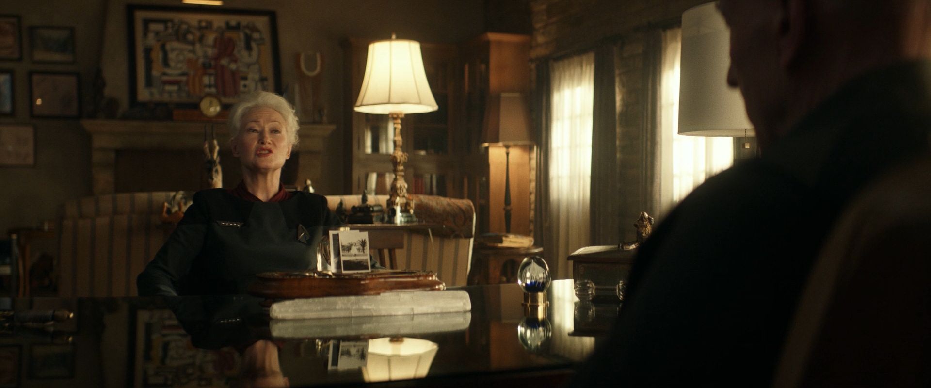 extant_StarTrek_PIC_1x08-BrokenPieces_01501.jpg