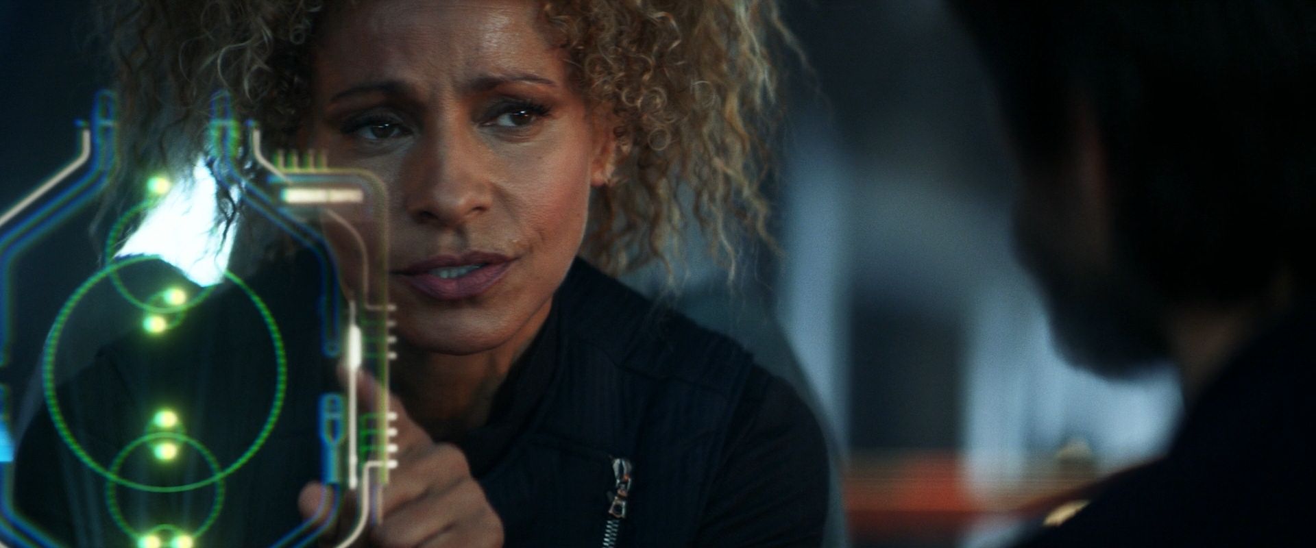 extant_StarTrek_PIC_1x08-BrokenPieces_01731.jpg