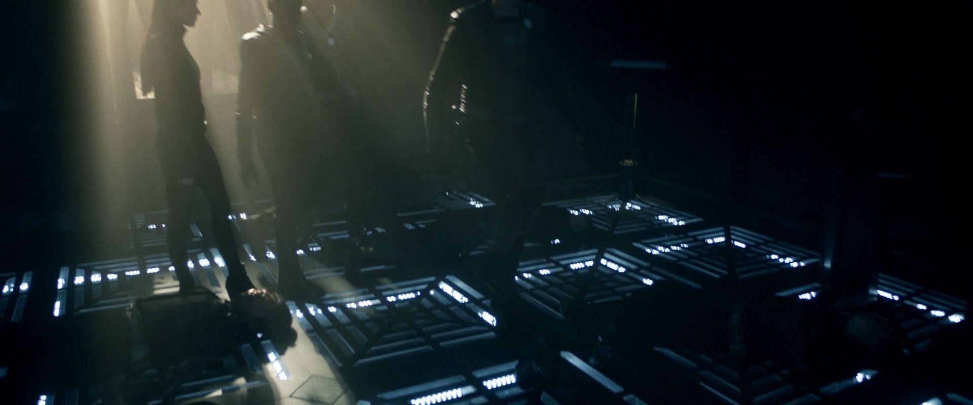 extant_StarTrek_PIC_1x08-BrokenPieces_01853.jpg