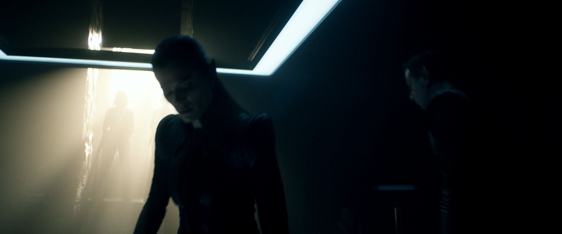 extant_StarTrek_PIC_1x08-BrokenPieces_01865.jpg