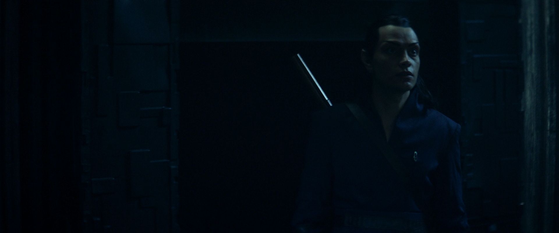 extant_StarTrek_PIC_1x08-BrokenPieces_01900.jpg