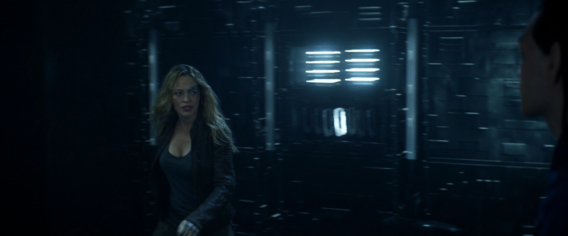extant_StarTrek_PIC_1x08-BrokenPieces_01923.jpg