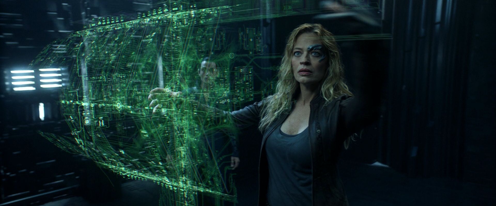 extant_StarTrek_PIC_1x08-BrokenPieces_01932.jpg