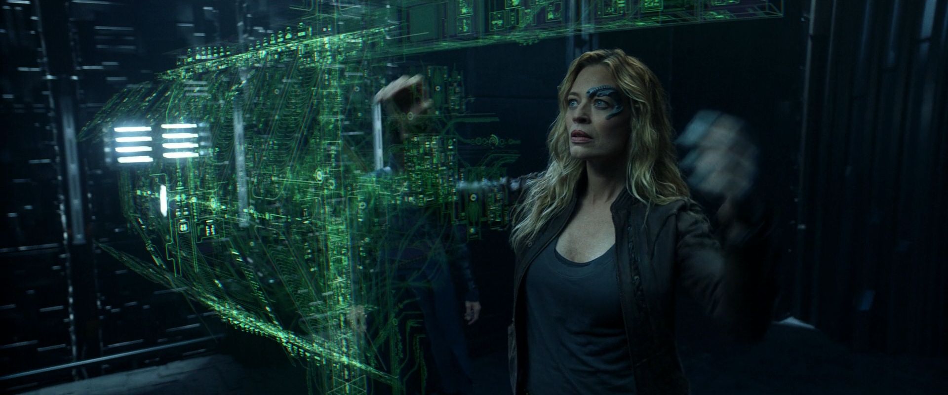 extant_StarTrek_PIC_1x08-BrokenPieces_01933.jpg