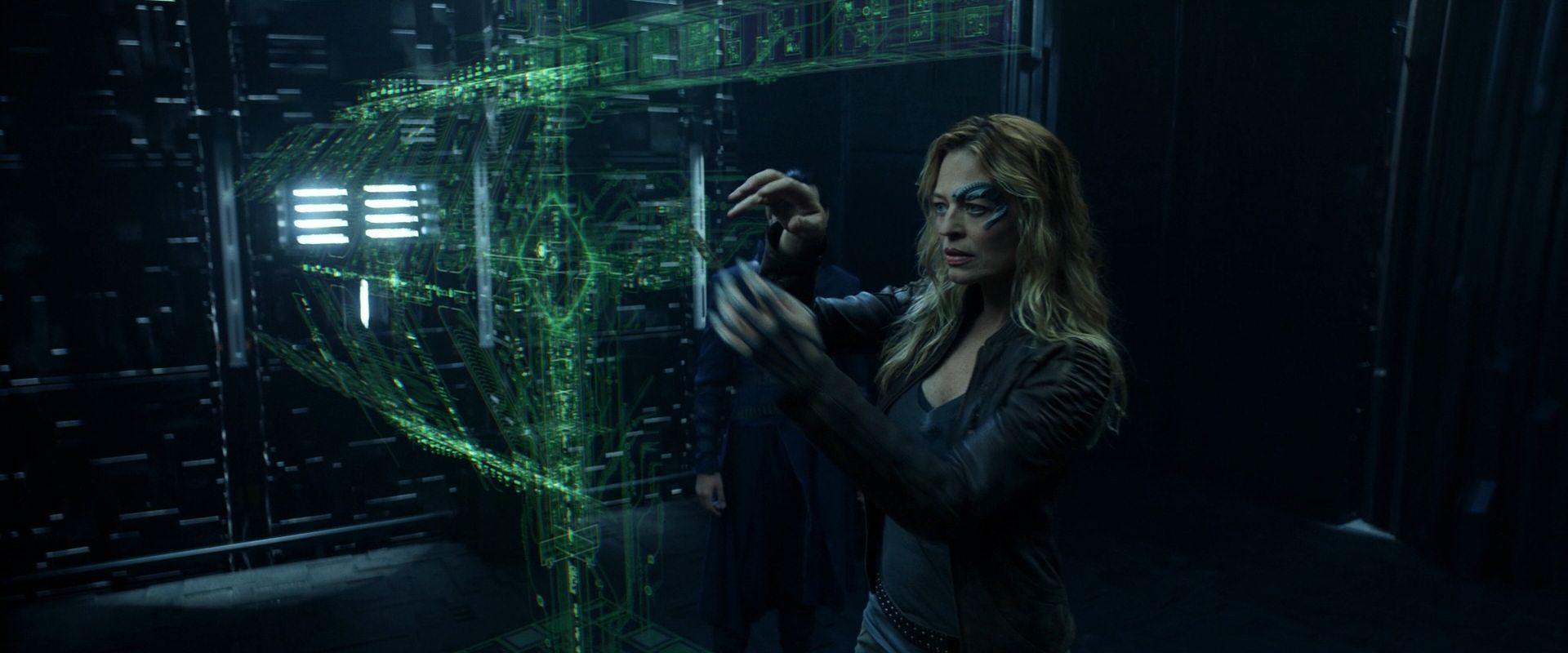 extant_StarTrek_PIC_1x08-BrokenPieces_01937.jpg