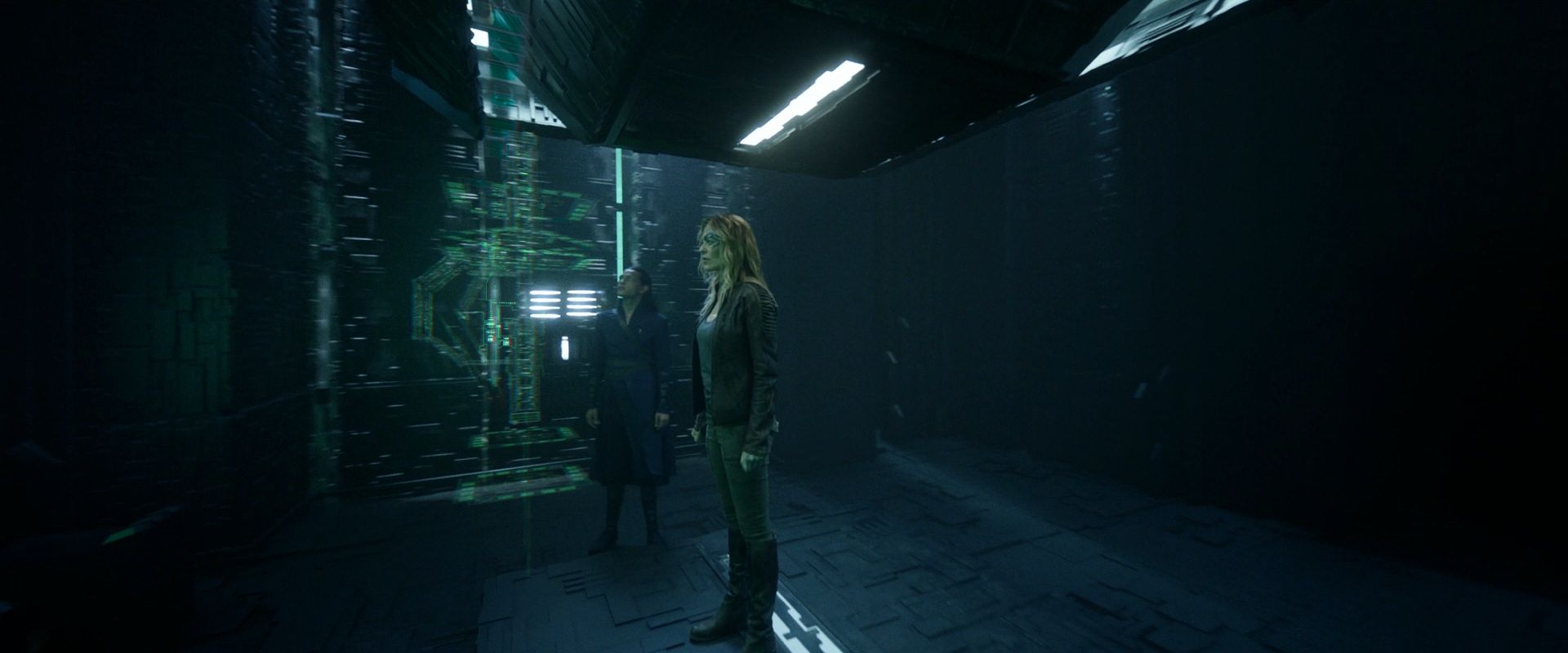 extant_StarTrek_PIC_1x08-BrokenPieces_01967.jpg