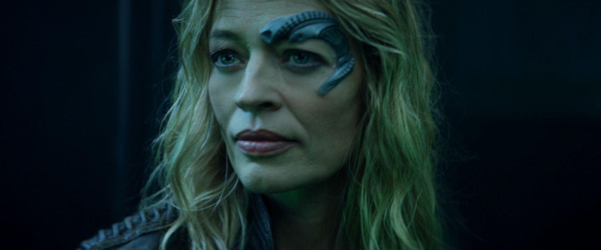 extant_StarTrek_PIC_1x08-BrokenPieces_01987.jpg
