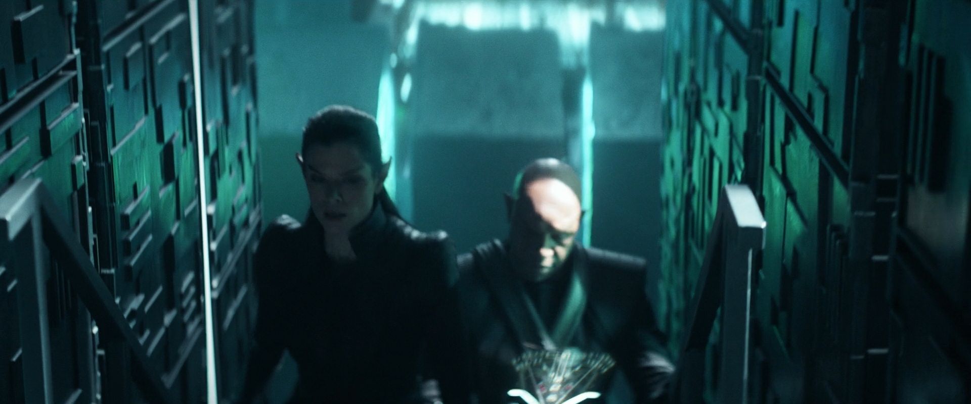 extant_StarTrek_PIC_1x08-BrokenPieces_01999.jpg