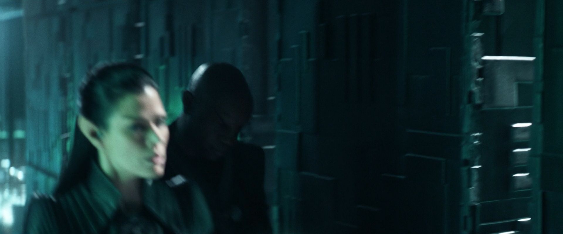 extant_StarTrek_PIC_1x08-BrokenPieces_02003.jpg