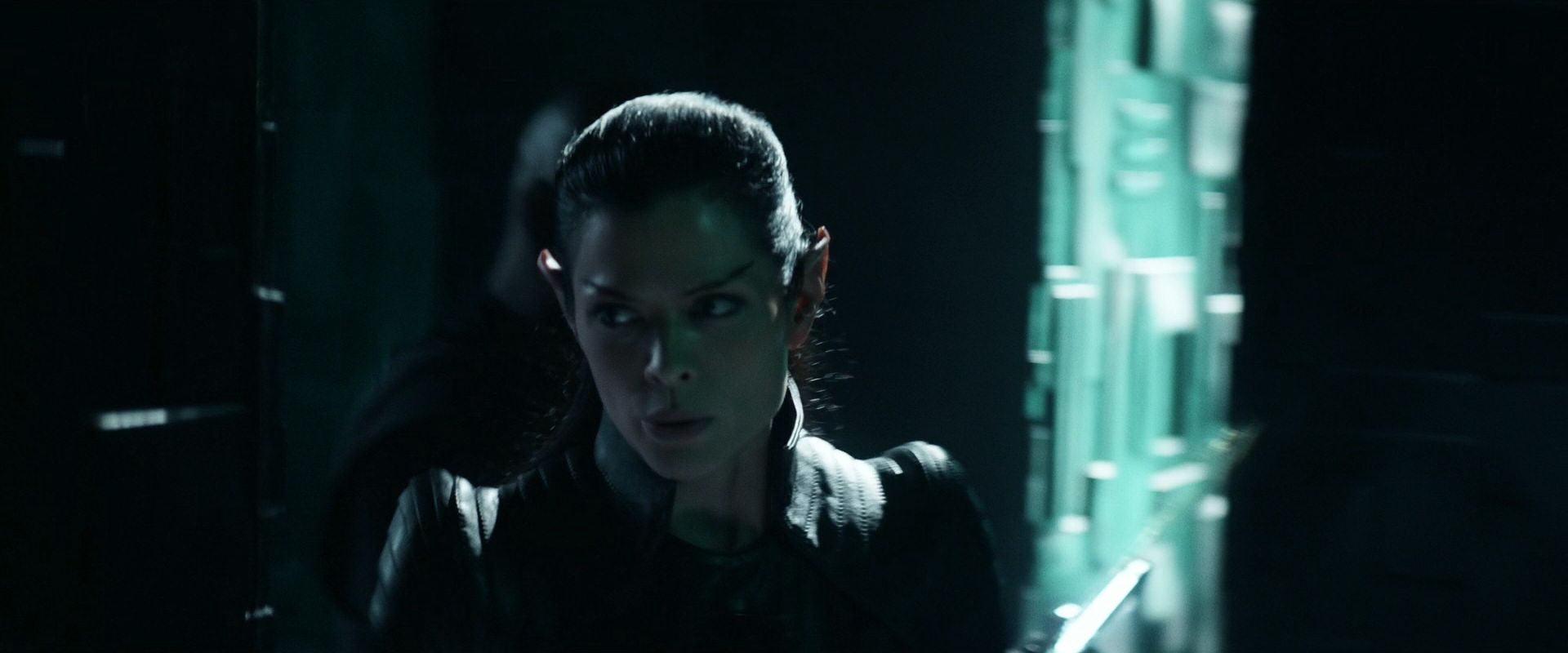 extant_StarTrek_PIC_1x08-BrokenPieces_02005.jpg