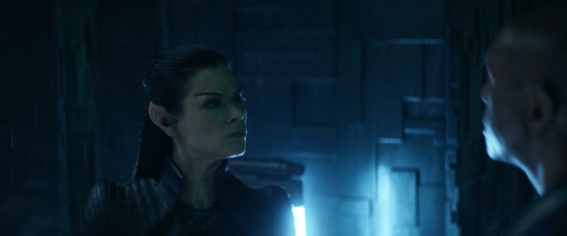 extant_StarTrek_PIC_1x08-BrokenPieces_02013.jpg