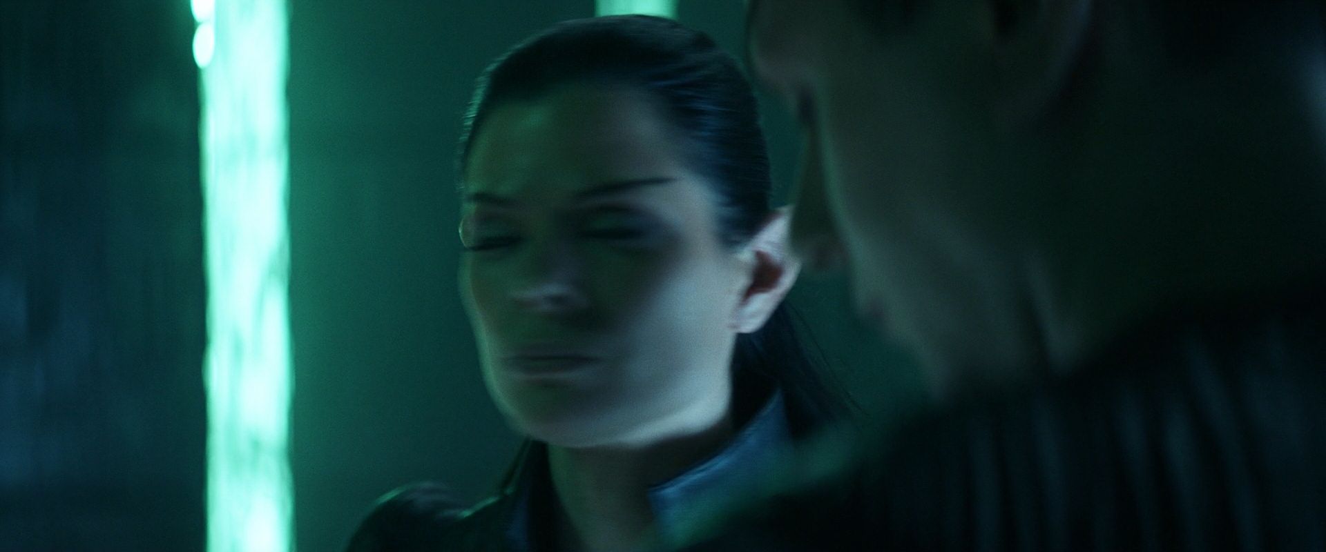 extant_StarTrek_PIC_1x08-BrokenPieces_02038.jpg