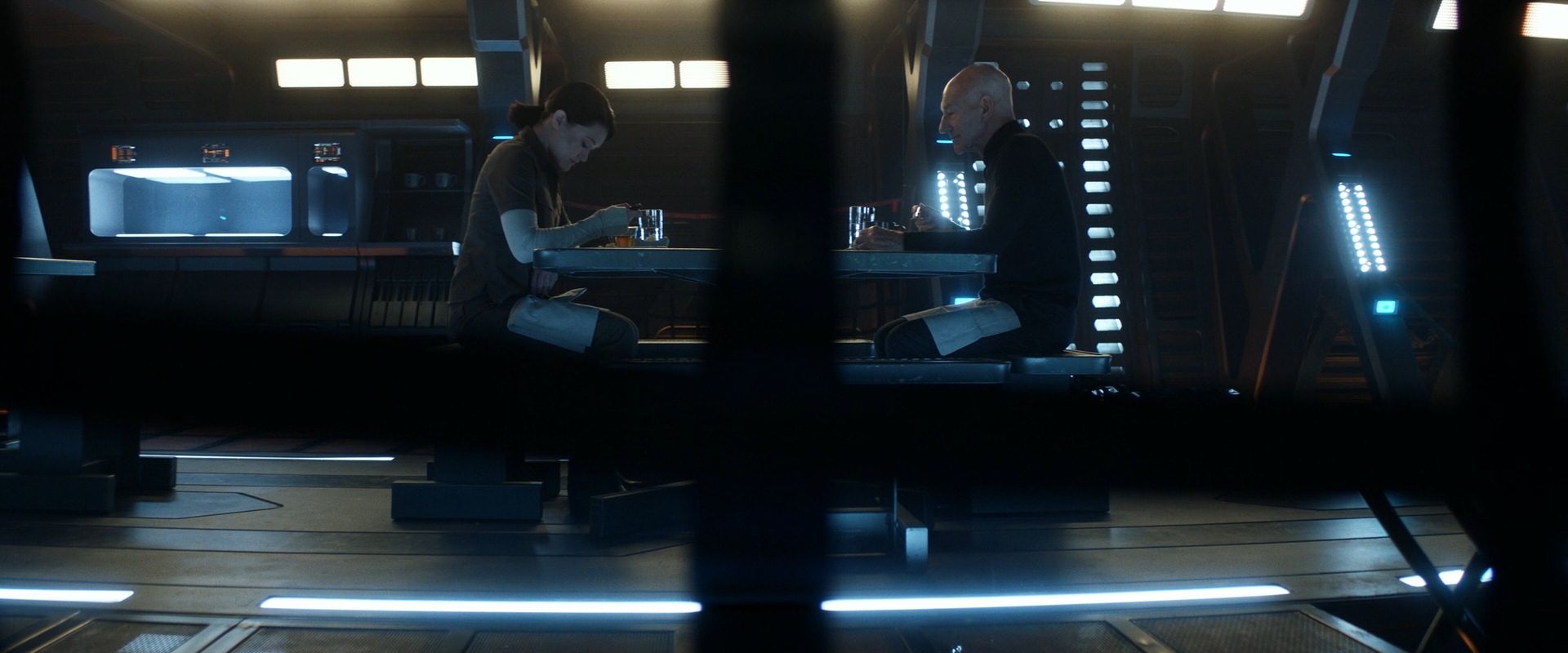 extant_StarTrek_PIC_1x08-BrokenPieces_02466.jpg