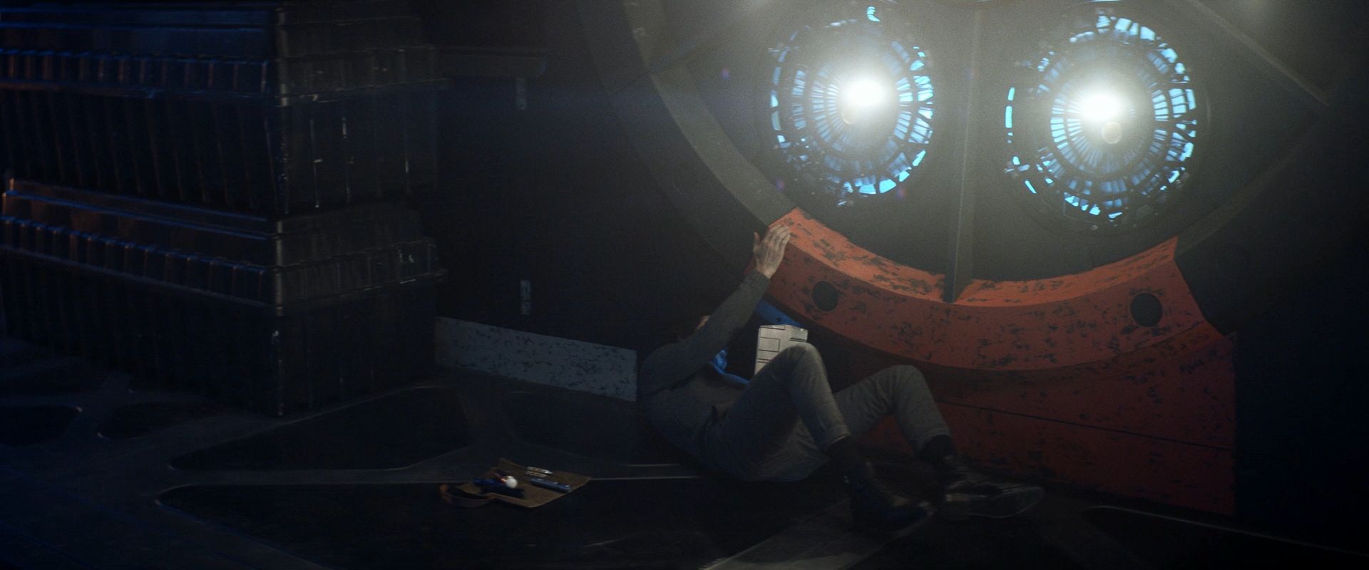 extant_StarTrek_PIC_1x08-BrokenPieces_02468.jpg