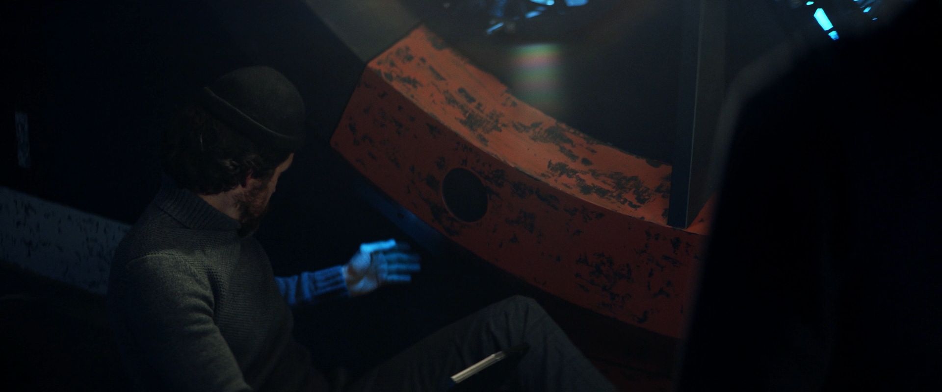 extant_StarTrek_PIC_1x08-BrokenPieces_02494.jpg
