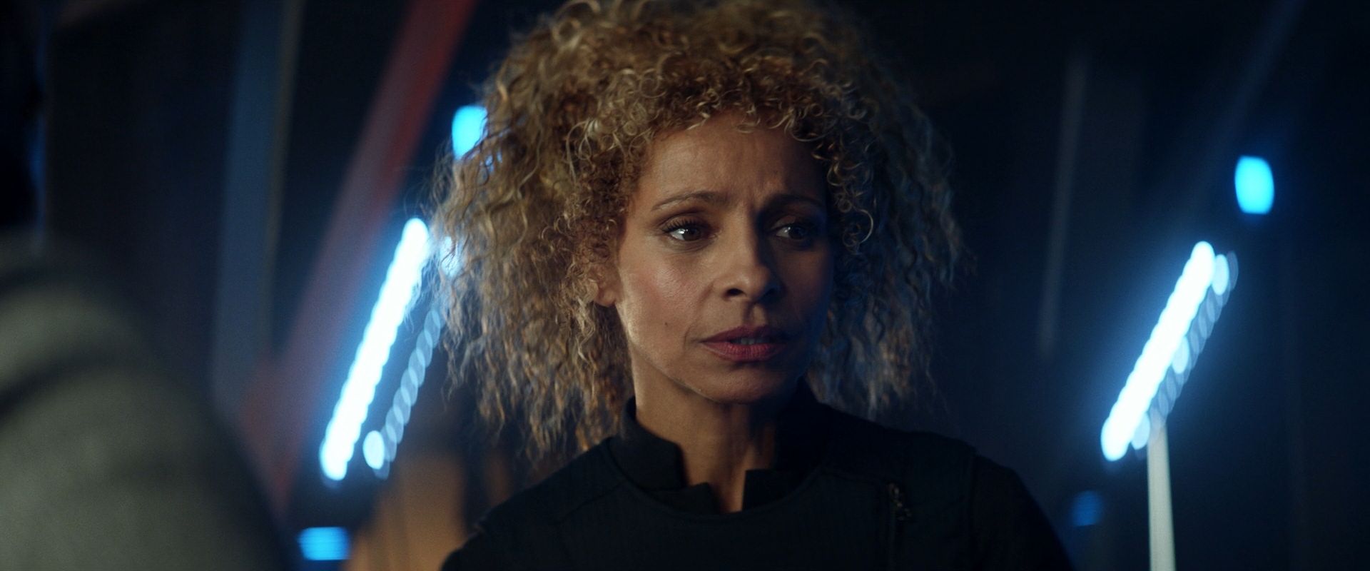 extant_StarTrek_PIC_1x08-BrokenPieces_02619.jpg