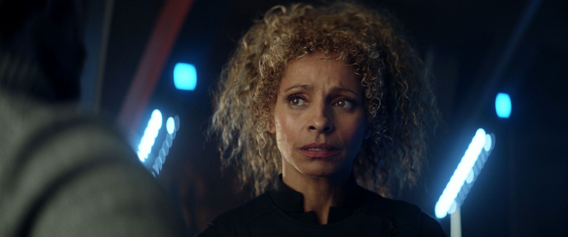 extant_StarTrek_PIC_1x08-BrokenPieces_02634.jpg