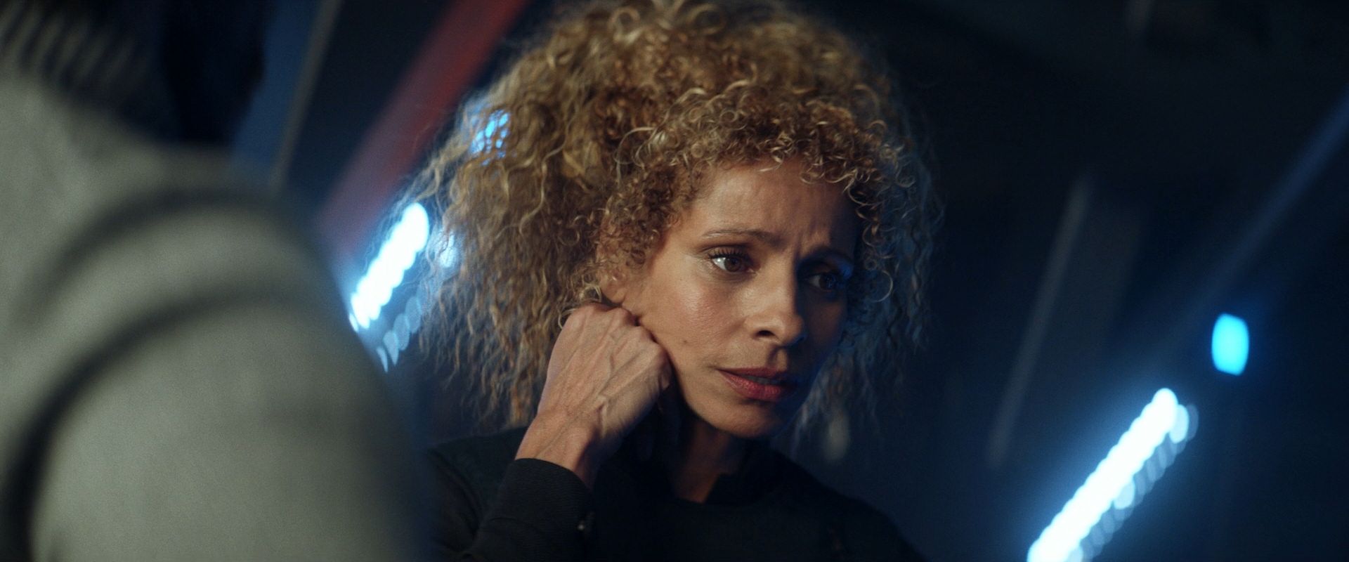 extant_StarTrek_PIC_1x08-BrokenPieces_02648.jpg