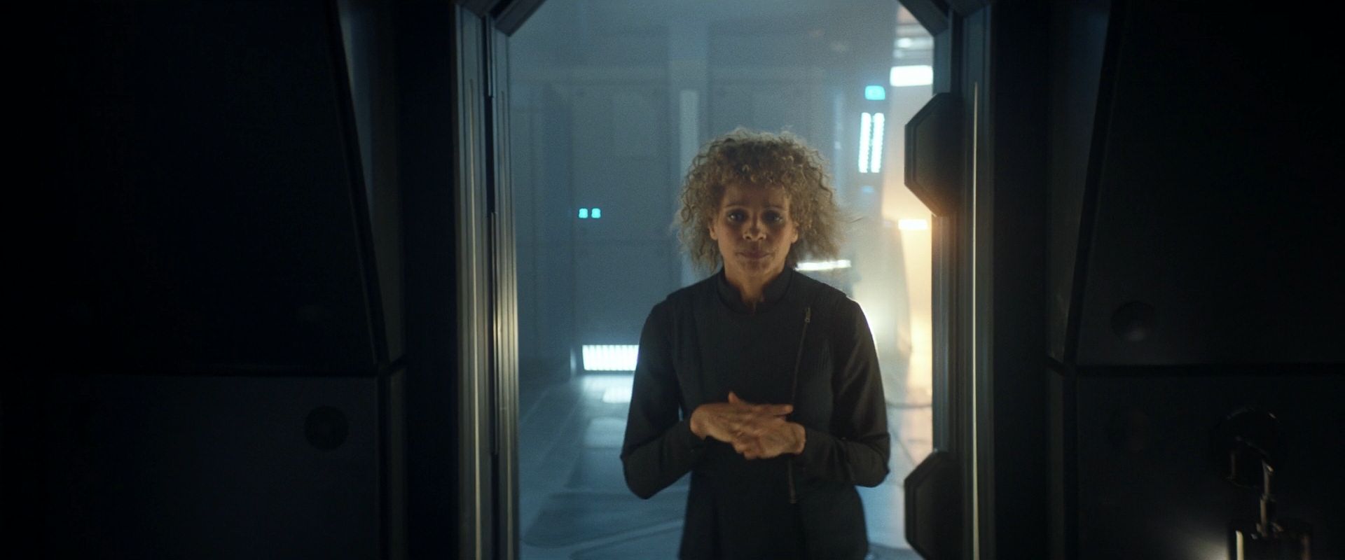 extant_StarTrek_PIC_1x08-BrokenPieces_02665.jpg