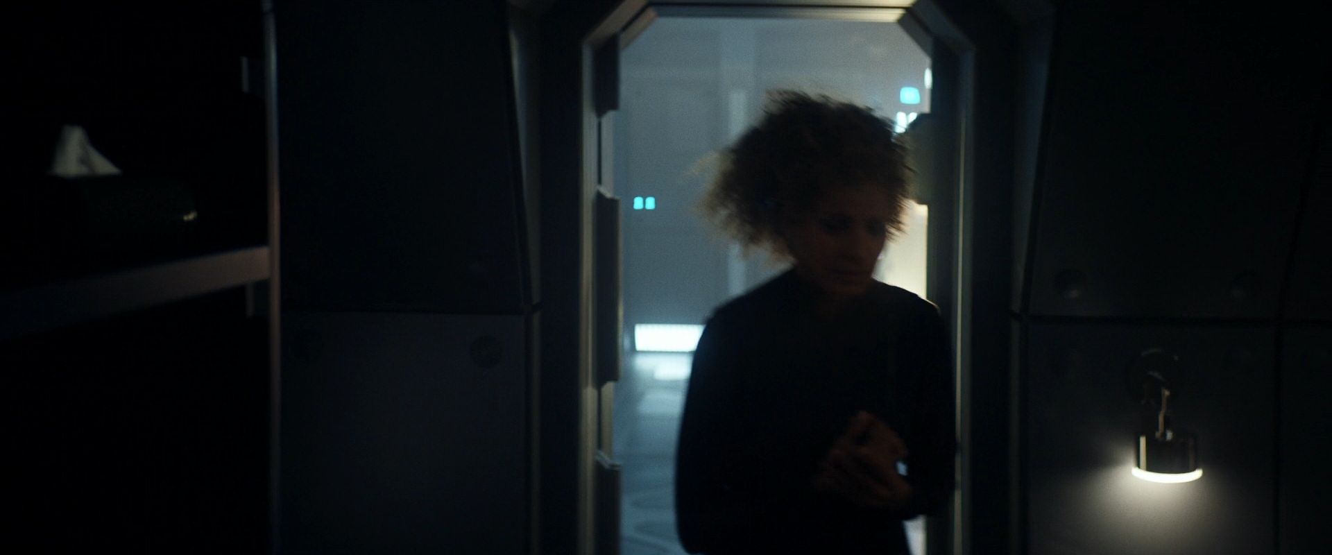 extant_StarTrek_PIC_1x08-BrokenPieces_02667.jpg