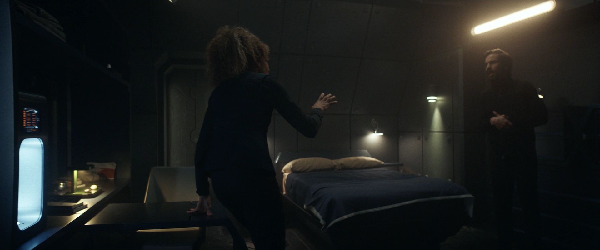 extant_StarTrek_PIC_1x08-BrokenPieces_02680.jpg