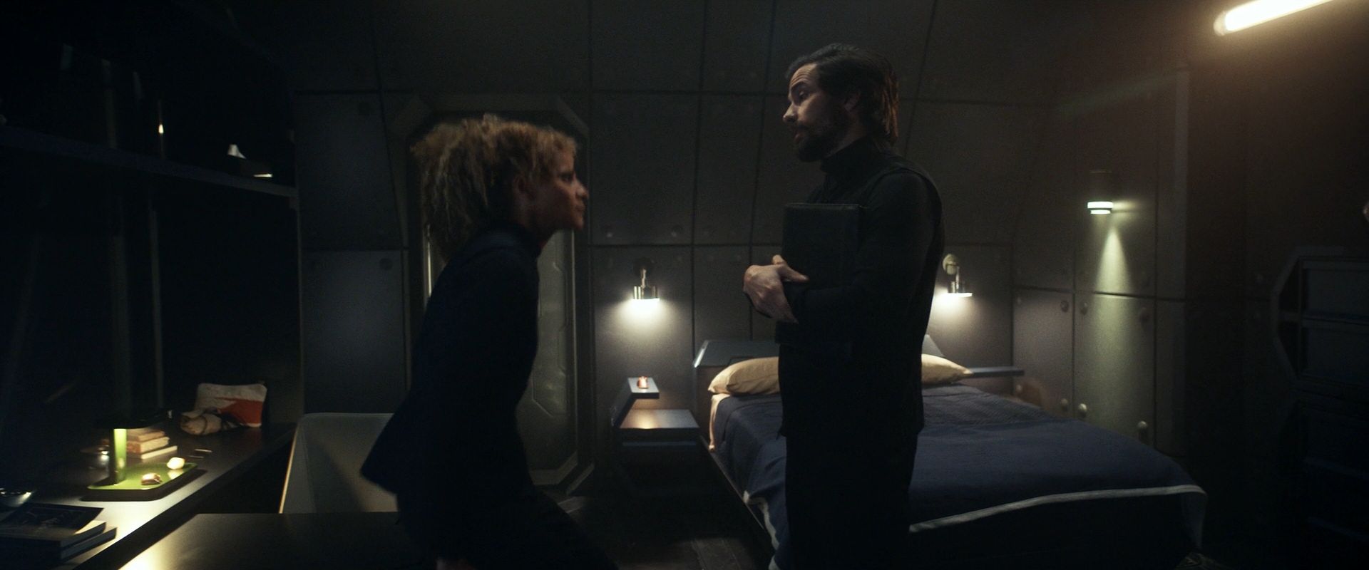 extant_StarTrek_PIC_1x08-BrokenPieces_02708.jpg