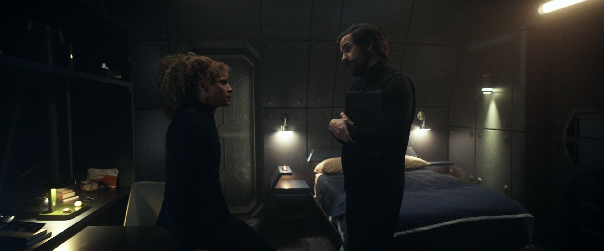 extant_StarTrek_PIC_1x08-BrokenPieces_02709.jpg