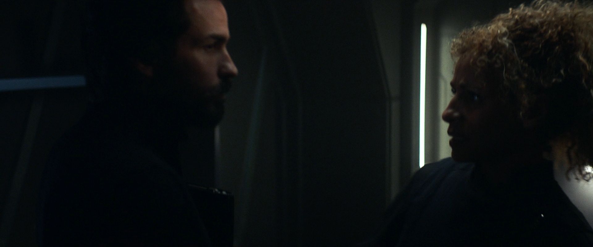extant_StarTrek_PIC_1x08-BrokenPieces_02733.jpg