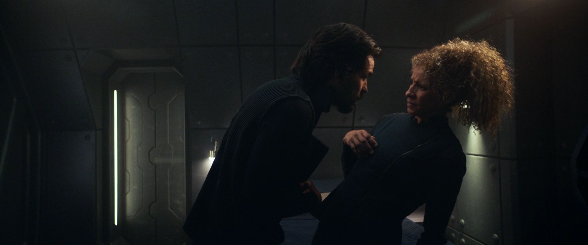extant_StarTrek_PIC_1x08-BrokenPieces_02809.jpg
