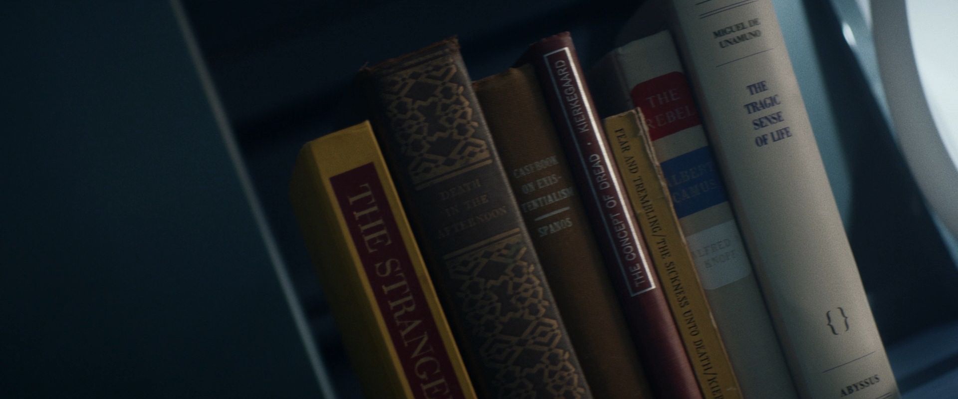 extant_StarTrek_PIC_1x08-BrokenPieces_02818.jpg